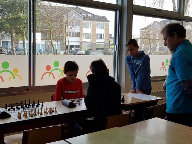 Jannes druk met het eindspel